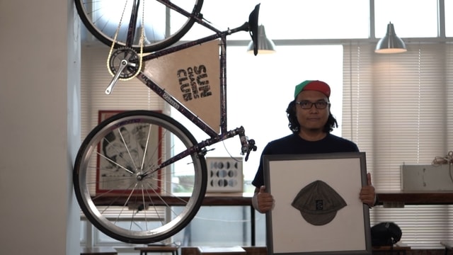 Faisal baso jadi inspiring people dibalik brand mujiono cycling caps. Emang keren nih orang!